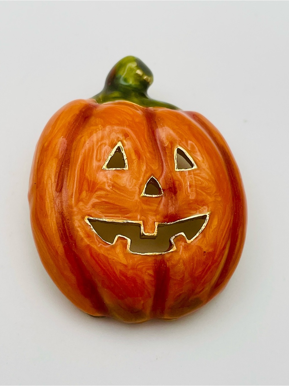 Orange Enamel Jack o Lantern Pynpki Brooch with a Glossy Finish & Green Stem